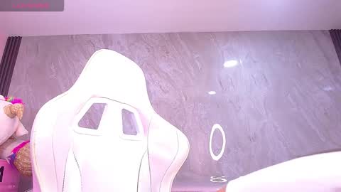 Snapshot of violetta_jhonson_v chatting on 10.08.25 Violetta  online show from 10.08.25
