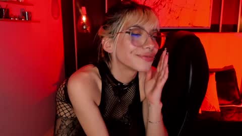 Snapshot of violetta_nur chatting on 01.16.25 Violetta nur online show from 01.16.25