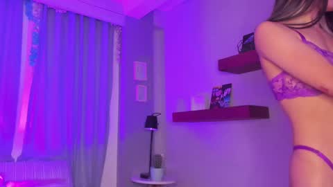 Snapshot of violetta_nur chatting on 02.11.25 Violetta nur online show from 02.11.25