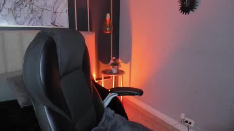 Snapshot of violetta_nur chatting on 02.23.25 Violetta nur online show from 02.23.25