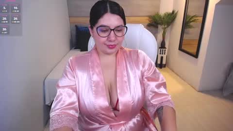 Snapshot of violetta_rainbow chatting on 02.22.25 Violetta online show from 02.22.25