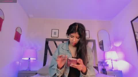 Snapshot of violettaa_stone chatting on 04.01.26 Violettaa online show from 04.01.26
