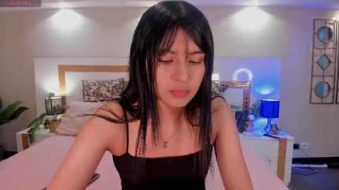 Snapshot of violettaa_stone chatting on 06.12.26 Violettaa online show from 06.12.26