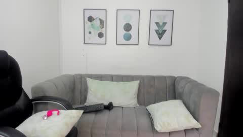 Violetta online show from 10.17.25