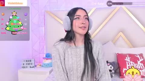 Snapshot of violettbloss chatting on 12.12.24 Violeta  online show from 12.12.24
