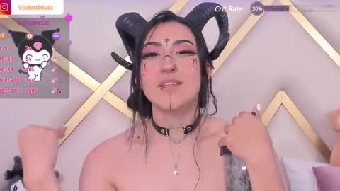 Snapshot of violettbloss chatting on 01.25.25 Violeta  online show from 01.25.25