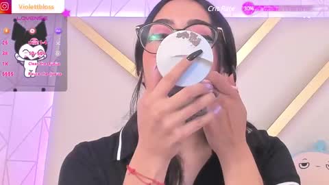 Snapshot of violettbloss chatting on 02.18.25 Violeta  online show from 02.18.25