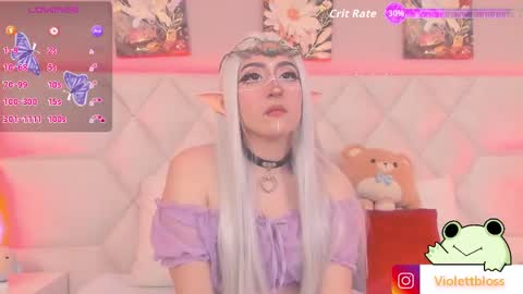 Snapshot of violettbloss chatting on 10.11.25 Violeta  online show from 10.11.25