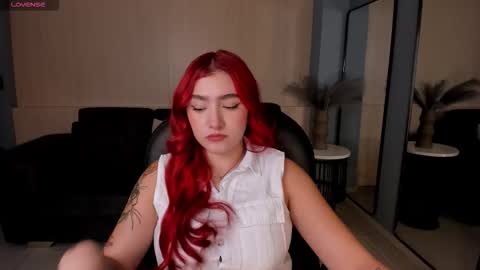 Violett Castel online show from 09.28.25