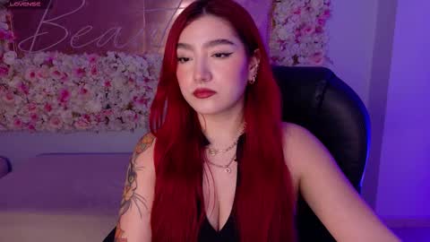 Violett Castel online show from 01.17.26