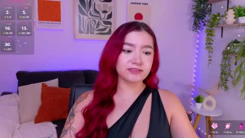 Snapshot of violettcastel chatting on 05.12.26 Violett Castel online show from 05.12.26