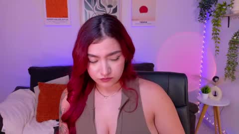 Snapshot of violettcastel chatting on 05.19.26 Violett Castel online show from 05.19.26
