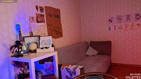 Snapshot of violettesss chatting on 07.17.26 Vi Best on my Fansly online show from 07.17.26