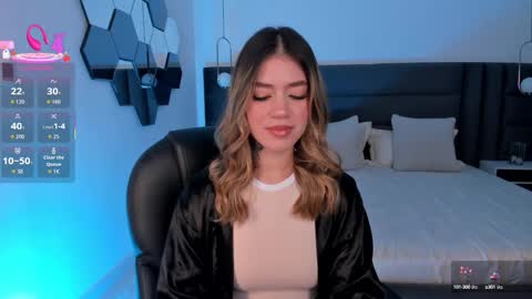 Violett  online show from 10.15.25