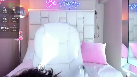 Snapshot of violettharous chatting on 10.18.25 VioletthaRous online show from 10.18.25