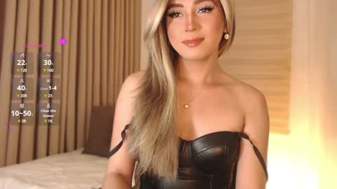 Best Of Both Worlds online show from 12.26.24