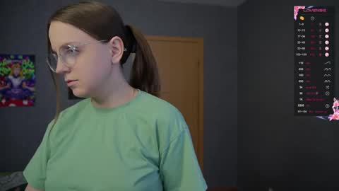 Violet online show from 04.17.26