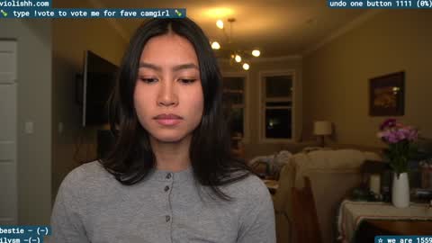 Snapshot of violishh chatting on 01.04.25 follow me on twitter violishh and ig violishh online show from 01.04.25