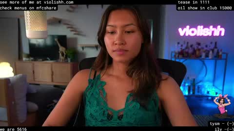Snapshot of violishh chatting on 06.03.26 follow me on twitter violishh and ig violishh online show from 06.03.26
