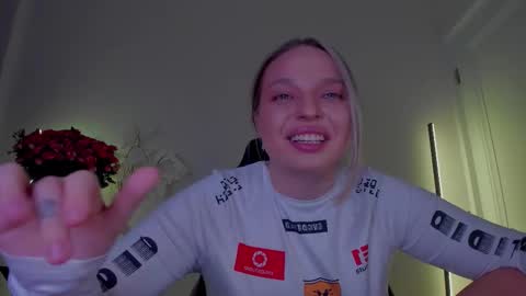 Violla online show from 11.18.25