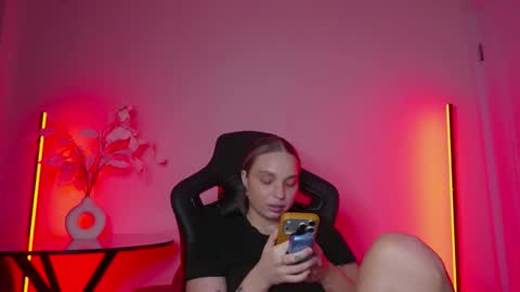 Violla online show from 12.14.25