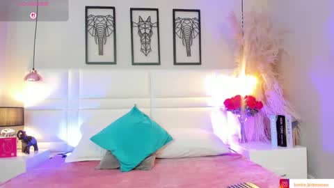 VIOLLET online show from 11.13.25