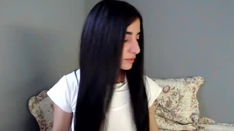 viorett online show from 11.19.25