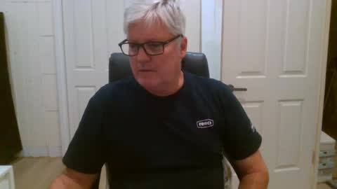 Snapshot of viper654321 chatting on 06.14.26 viper654321 online show from 06.14.26