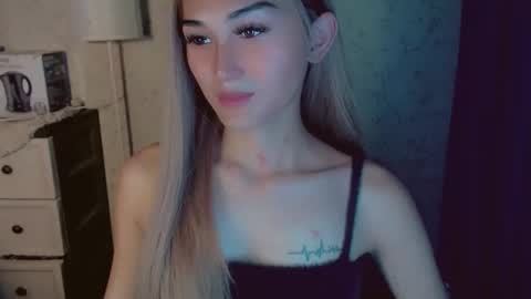 Snapshot of virgenpearl chatting on 02.02.26 Pearl online show from 02.02.26