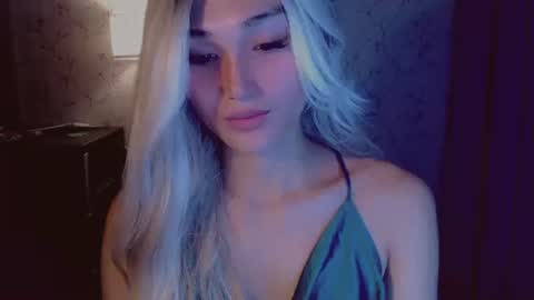 Snapshot of virgenpearl chatting on 02.22.26 Pearl online show from 02.22.26