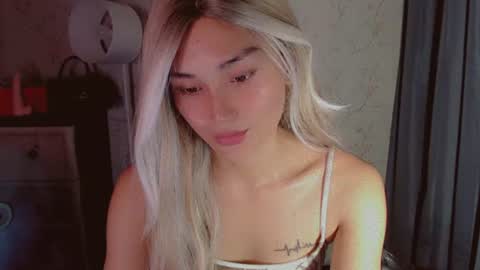 Snapshot of virgenpearl chatting on 02.24.26 Pearl online show from 02.24.26