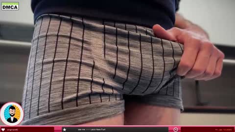 Snapshot of virgiman40 chatting on 01.10.25 virginman40 online show from 01.10.25