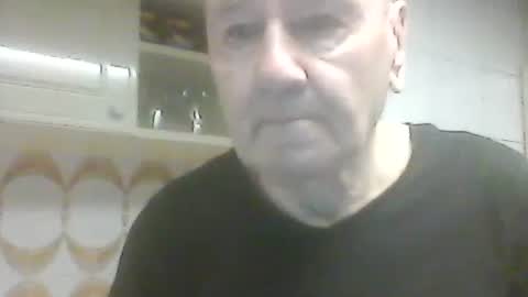 Snapshot of virgomandel chatting on 12.23.25 virgomandel online show from 12.23.25