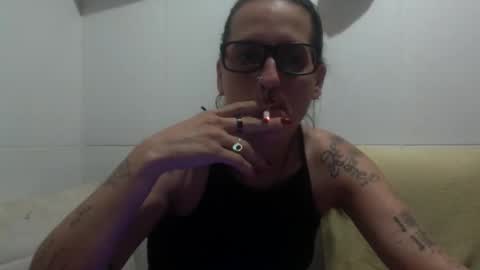 Snapshot of vitatattoo chatting on 12.21.25 Vita online show from 12.21.25