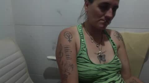 Snapshot of vitatattoo chatting on 01.19.26 Vita online show from 01.19.26