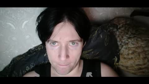 Snapshot of vitiligoboyy chatting on 12.18.25 vitiligoboyy online show from 12.18.25