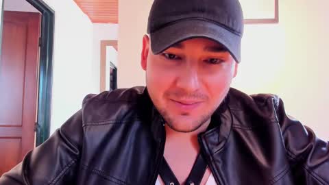 Snapshot of vito_ferrero chatting on 01.14.25 Vito Ferrer online show from 01.14.25