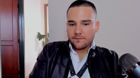 Snapshot of vito_ferrero chatting on 01.15.25 Vito Ferrer online show from 01.15.25