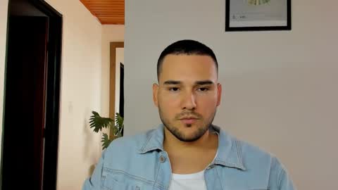 Snapshot of vito_ferrero chatting on 01.16.25 Vito Ferrer online show from 01.16.25