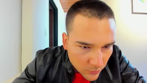 Snapshot of vito_ferrero chatting on 01.22.25 Vito Ferrer online show from 01.22.25