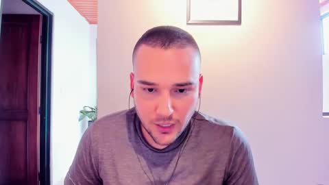 Snapshot of vito_ferrero chatting on 01.29.25 Vito Ferrer online show from 01.29.25