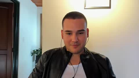 Snapshot of vito_ferrero chatting on 02.03.25 Vito Ferrer online show from 02.03.25