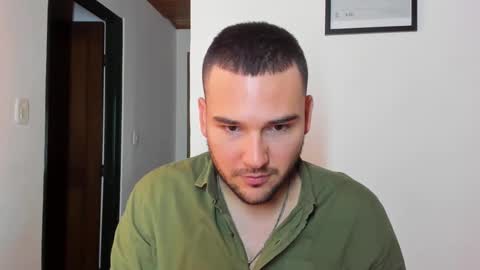 Snapshot of vito_ferrero chatting on 02.18.25 Vito Ferrer online show from 02.18.25