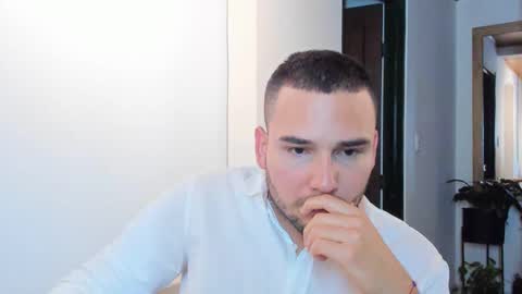 Snapshot of vito_ferrero chatting on 02.19.25 Vito Ferrer online show from 02.19.25