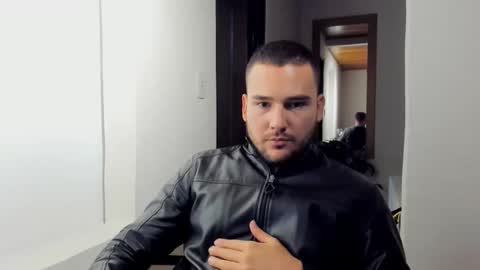 Snapshot of vito_ferrero chatting on 02.22.25 Vito Ferrer online show from 02.22.25