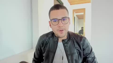 Snapshot of vito_ferrero chatting on 02.26.25 Vito Ferrer online show from 02.26.25