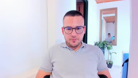 Snapshot of vito_ferrero chatting on 03.01.25 Vito Ferrer online show from 03.01.25