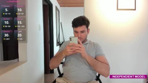 Snapshot of vito_ferrero chatting on 09.18.25 Vito Ferrer online show from 09.18.25