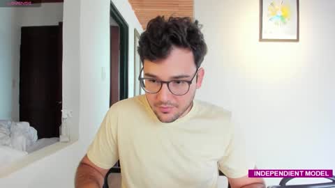 Snapshot of vito_ferrero chatting on 09.20.25 Vito Ferrer online show from 09.20.25