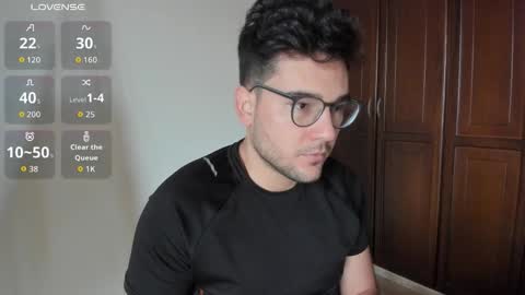 Snapshot of vito_ferrero chatting on 09.28.25 Vito Ferrer online show from 09.28.25